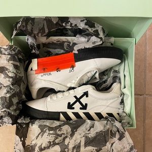 Canvas Low Vulcanized White Black